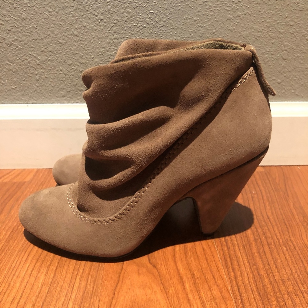Steve Madden Bonanza Bootie, Size 6